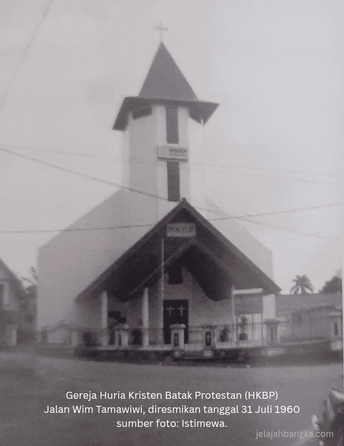 Gereja Huria Kristen Batak Protestan, Jalan Wim Tamawiwi, diresmikan tangga_20260731_101639_0000